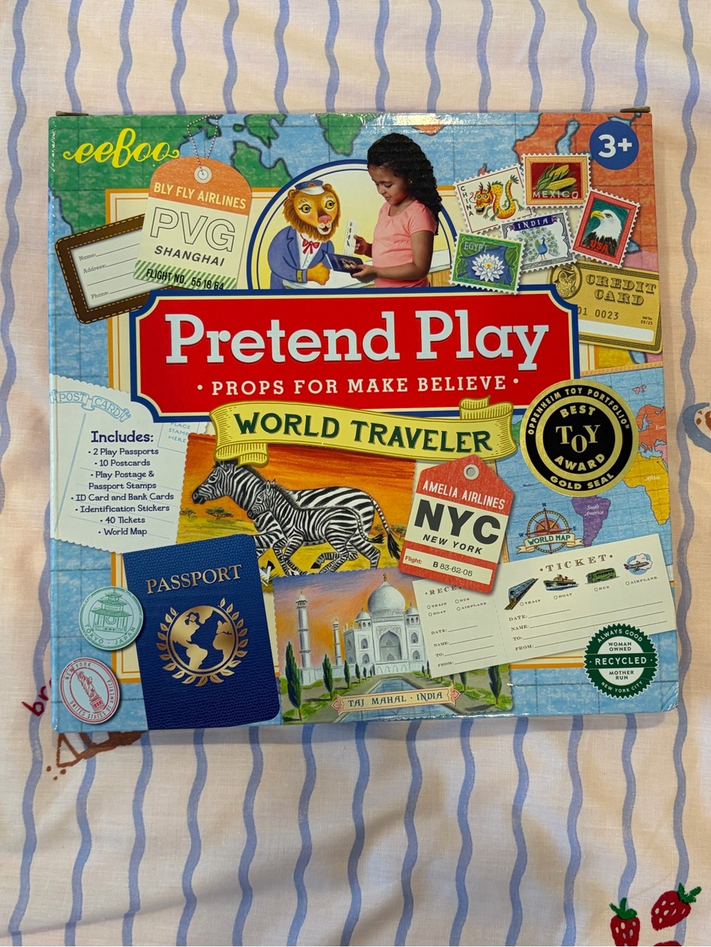 eeboo Pretend Play World Traveler 🗺️✈️🌎